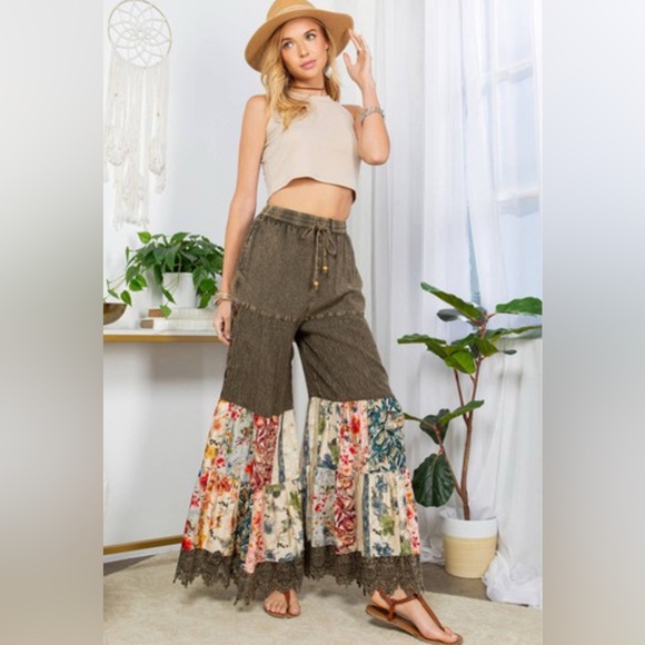 Young Threads Pants - Bohemian Floral Wide-Leg Pants